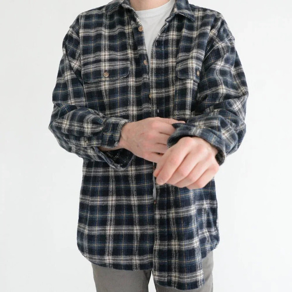 Vintage Field And Stream Outfitter Navy And Blue Checker Pattern Button Up Shirt - Picture 3 of 12